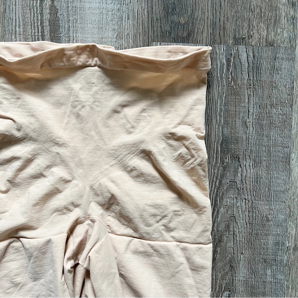SPANX by Sara Blakely Nude Power Shorts - Picture 3 of 5
